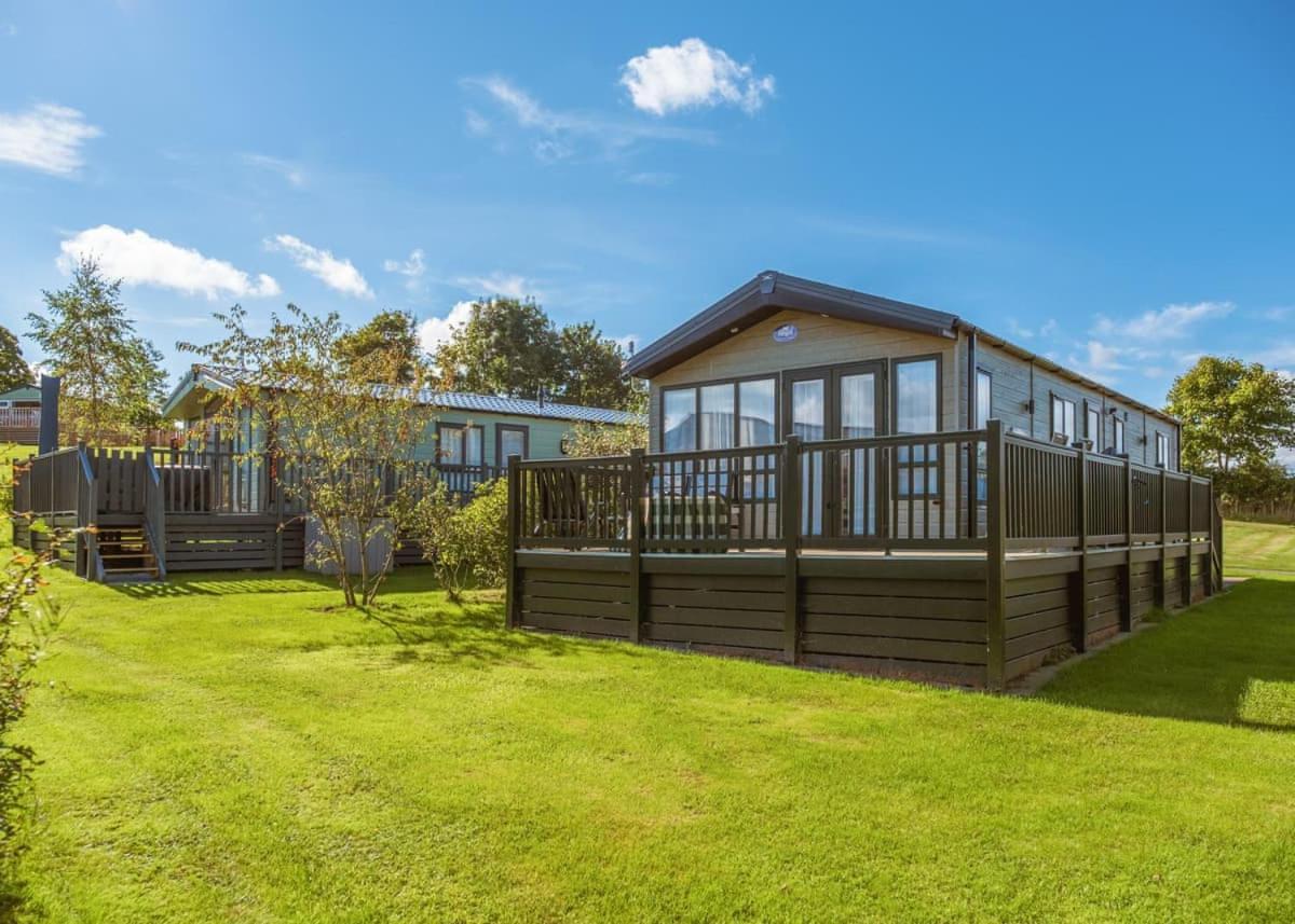 Docker Holiday Park Ξενοδοχείο Carnforth Εξωτερικό φωτογραφία